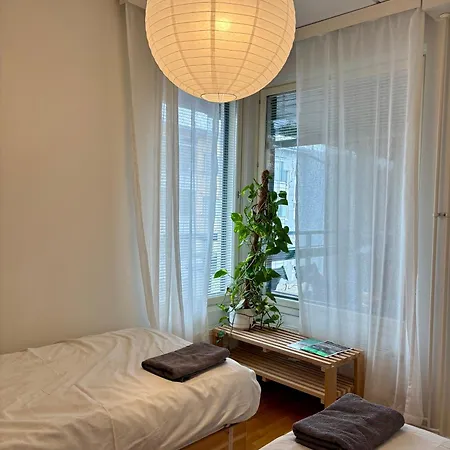 King-size Bed Private In Shared Near Sello Espoo